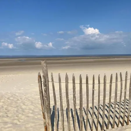 Apartment Holiday Home In Quend-Plage Near Sandy Beach